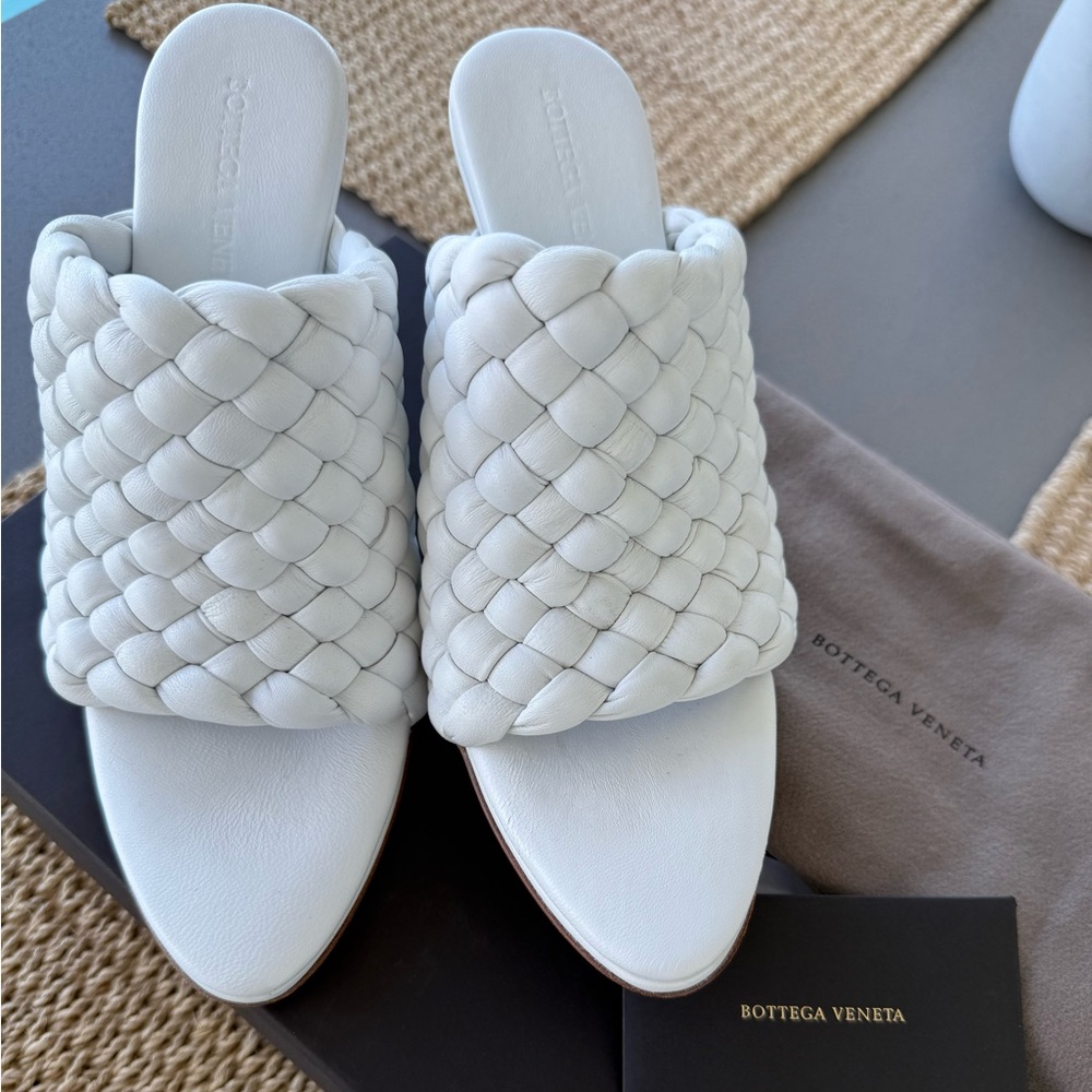 Luxury white heels Bottega Veneta